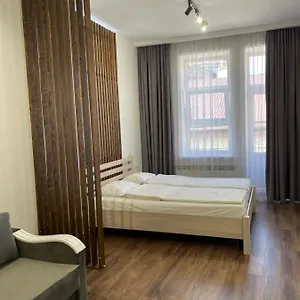  Апартаменты фурманська, 3